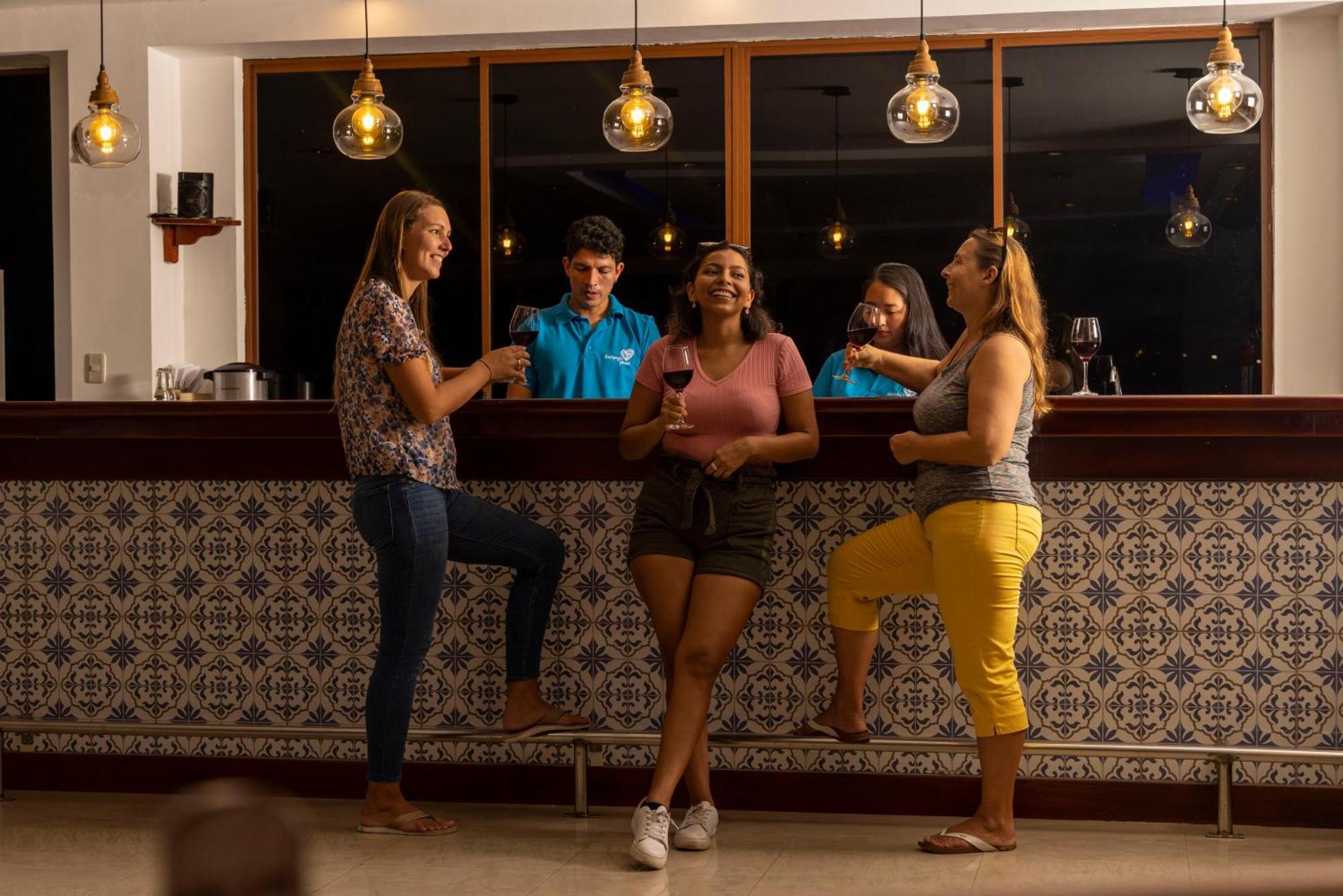 Galapagos Planet Hotel Puerto Baquerizo Moreno Ngoại thất bức ảnh